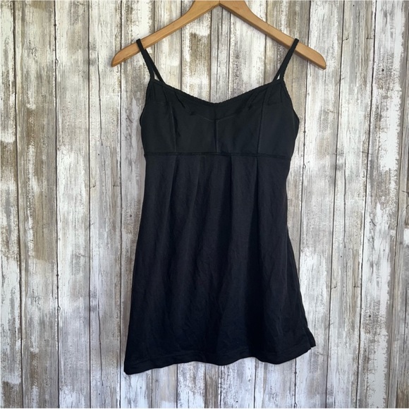 lululemon athletica Tops - Lululemon Debut Tank